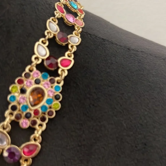 Large Gold Pendant Necklace - Picture 6 of 12